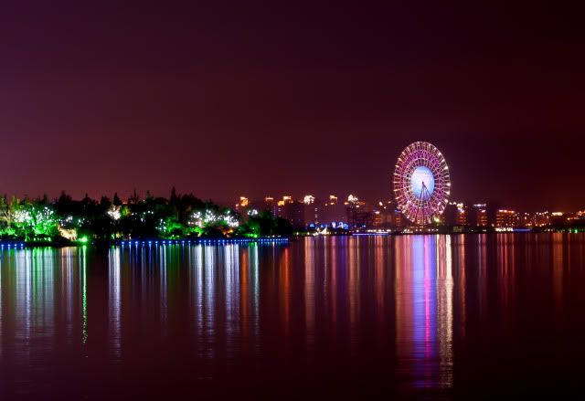 湖边夜景